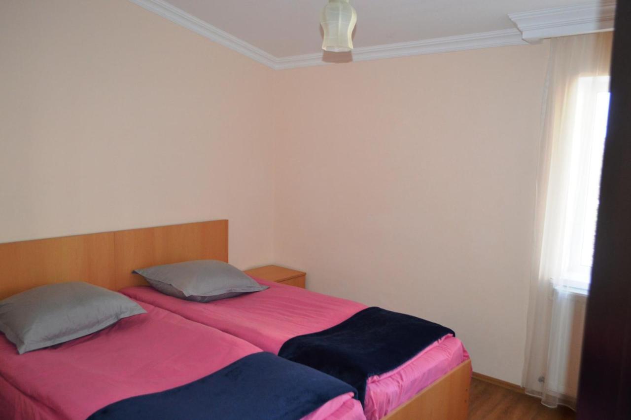 Guest House Qubi Kazbegi Kültér fotó