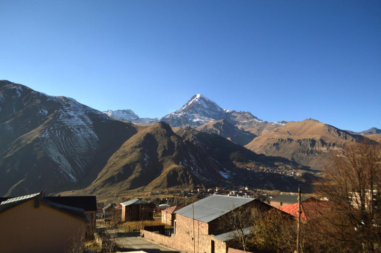 Guest House Qubi Kazbegi Kültér fotó